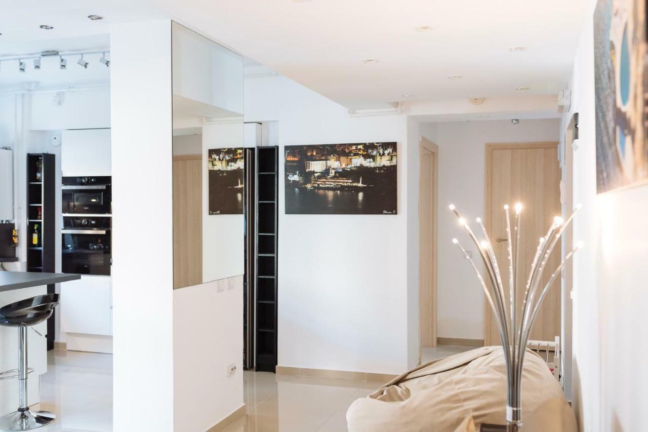 בוקרשט Tres Chic Double Sized Apartment מראה חיצוני תמונה